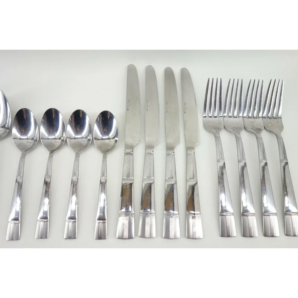 INTERNATIONAL STAINLESS Service‎ For 4 Pre-owned 16 Piece Flatware